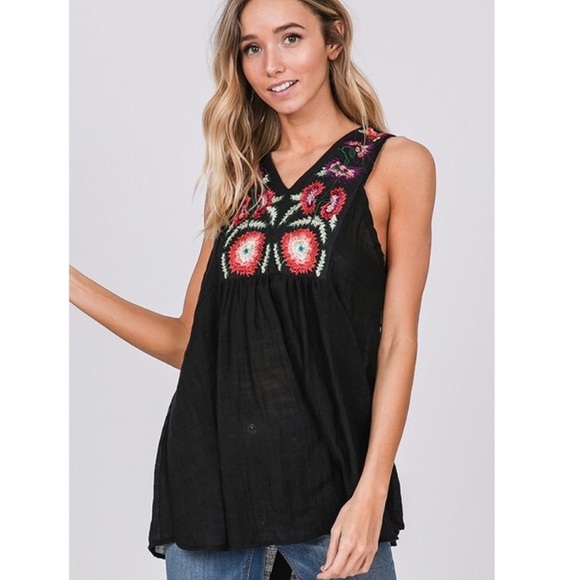 Black Top w/ Embroidered Floral V-Neck - Picture 2 of 4
